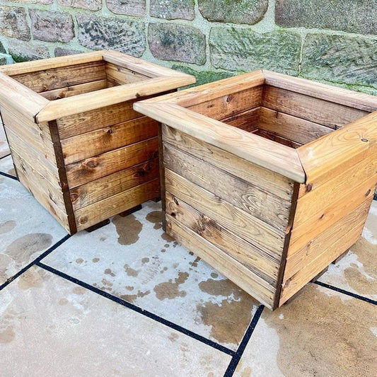 Scandinavian Redwood Garden Planter Set by Charles Taylor